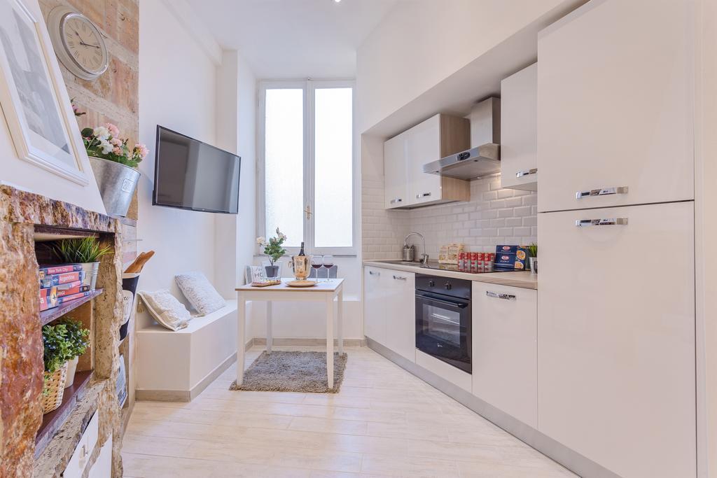 Townhouse By The Spanish Steps Rome Ruang foto