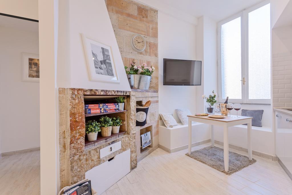 Townhouse By The Spanish Steps Rome Ruang foto
