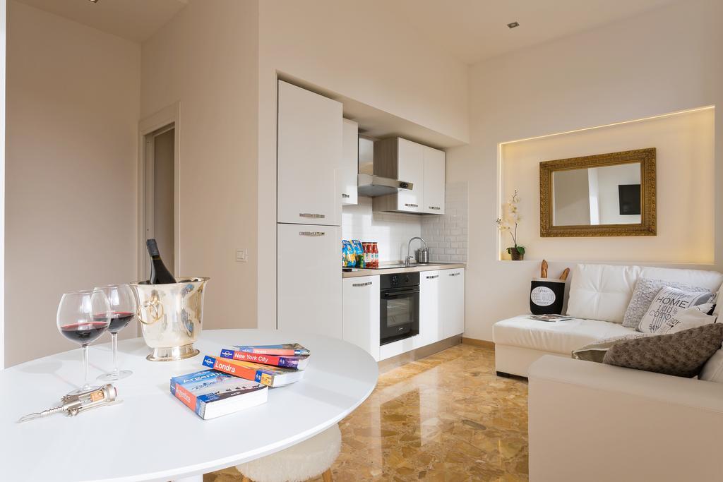 Townhouse By The Spanish Steps Rome Ruang foto