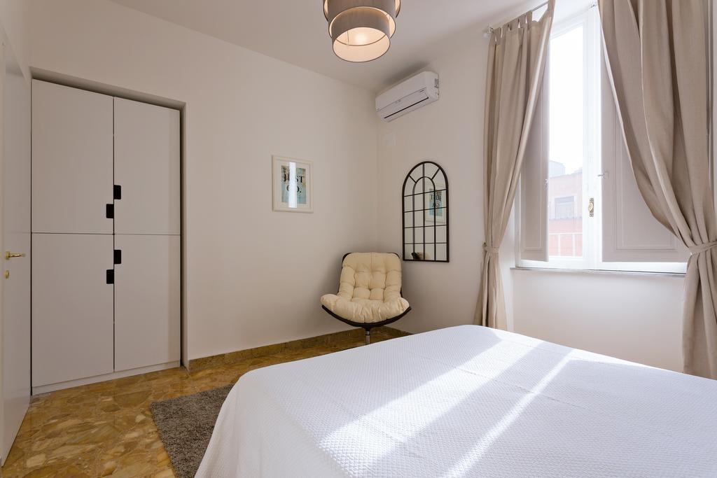 Townhouse By The Spanish Steps Rome Ruang foto